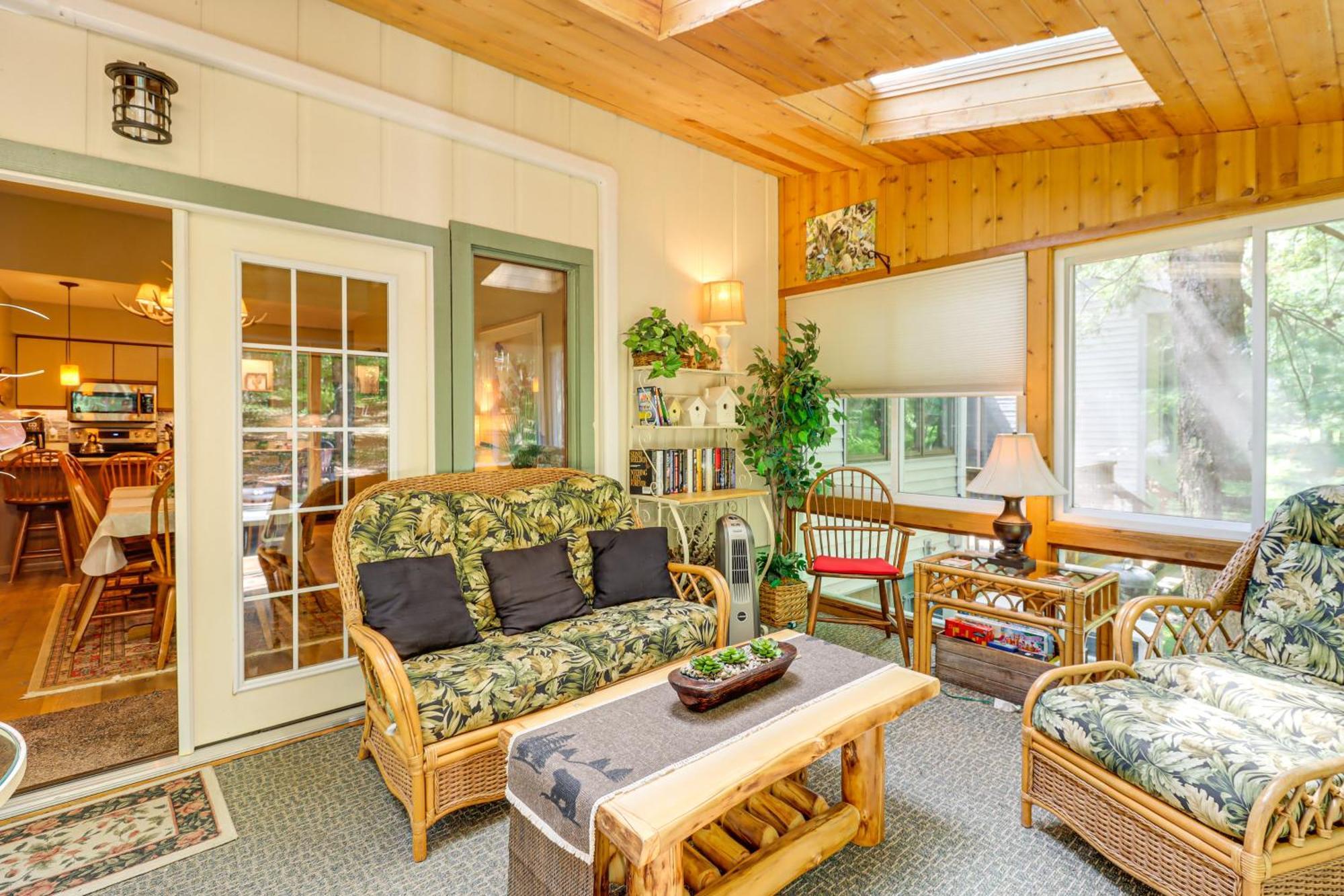 Harmony Townhome Walk To Restaurants! * Lake Harmony